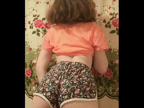 ❤️ Babi ifanc rhywiol yn tynnu ei siorts ar gamera ❤  Sluts wrthon ni ️❤