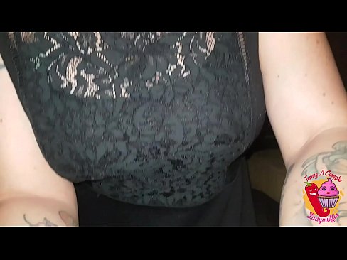 ❤️ Mae llyschwaer Slutty yn rhoi blowjob iddo a Sbaeneg ❤  Sluts wrthon ni ️❤
